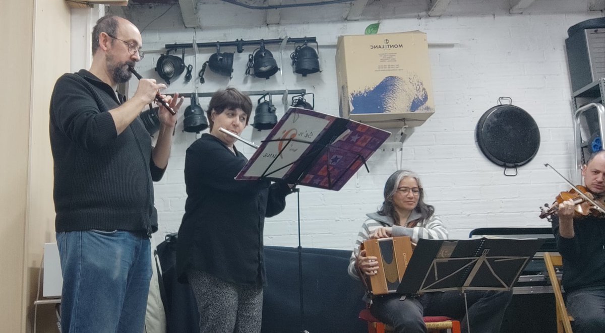 SenFaUna's tweet photo. Assaig final abans del concert de #treureball el proper diumenge 08/03/2026 https://t.co/otZwk5ryGC