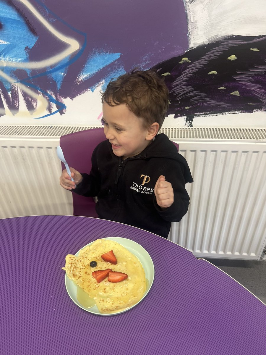ThorpeBradford's tweet image. Reception had a fantastic time making pancakes!🥞They visited local shops to buy the ingredients, then worked together to mix, cook, and enjoy their pancakes. To top it all off, they even took part in a fun pancake race!
✨ #EYFS @CATAcademyTrust #LocalArea #UnderstandingTheWorld