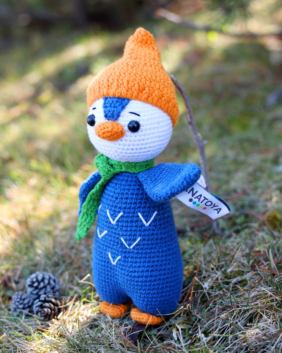 El örgüsü amigurumi oyuncak.
Yumuşak iplikten, elde tek tek örüldü.
Hazır seri üretim değil.
Dekor olarak da kullanılabilir, çocuğun en sevdiği oyuncak da olabilir.
Sağlam duruşlu, detayları özenli.

🌐 Online sipariş: anatoya.com
📞 İletişim: 0531 397 31 21