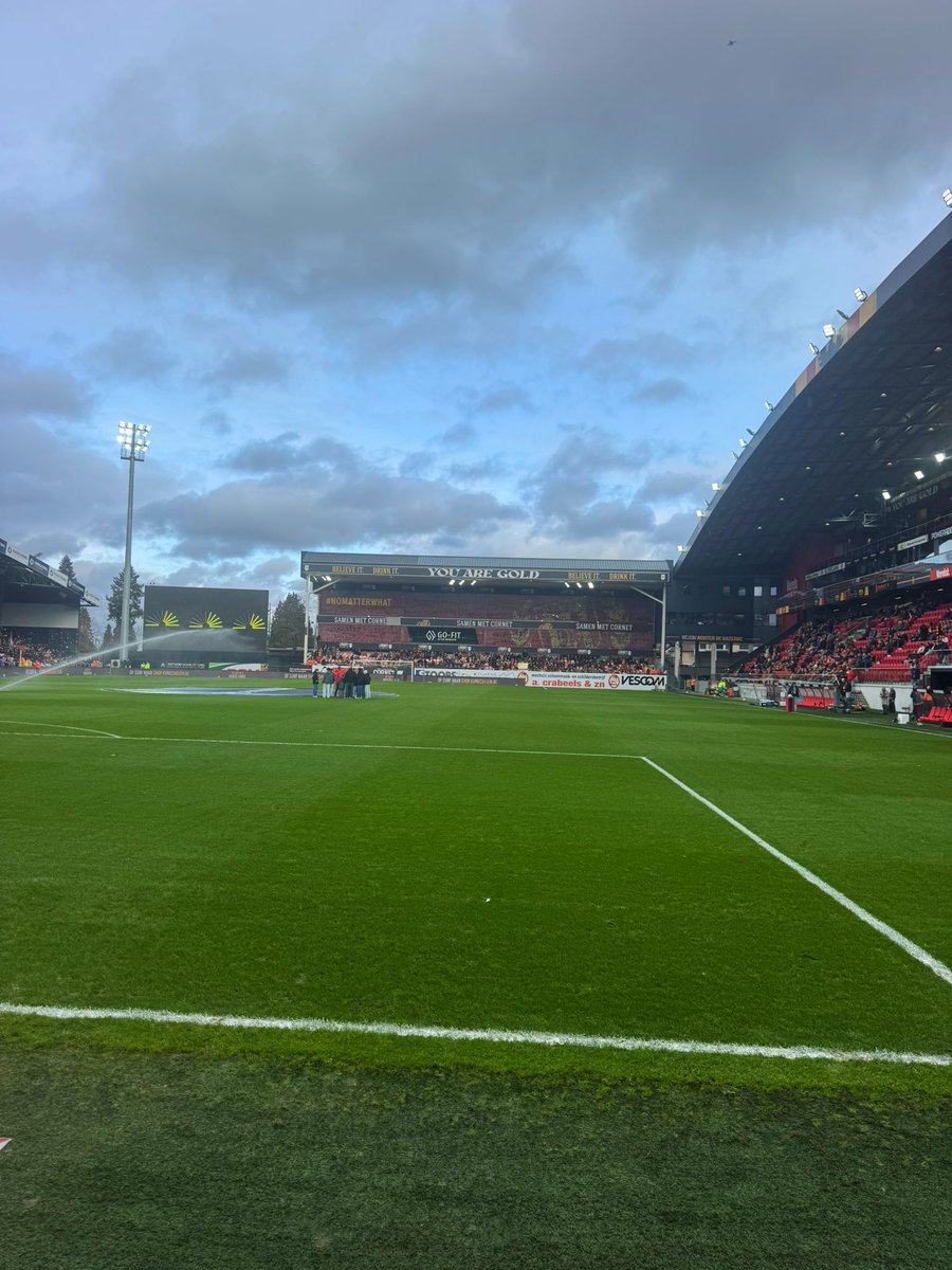 GermanFootballStadiums tweet media