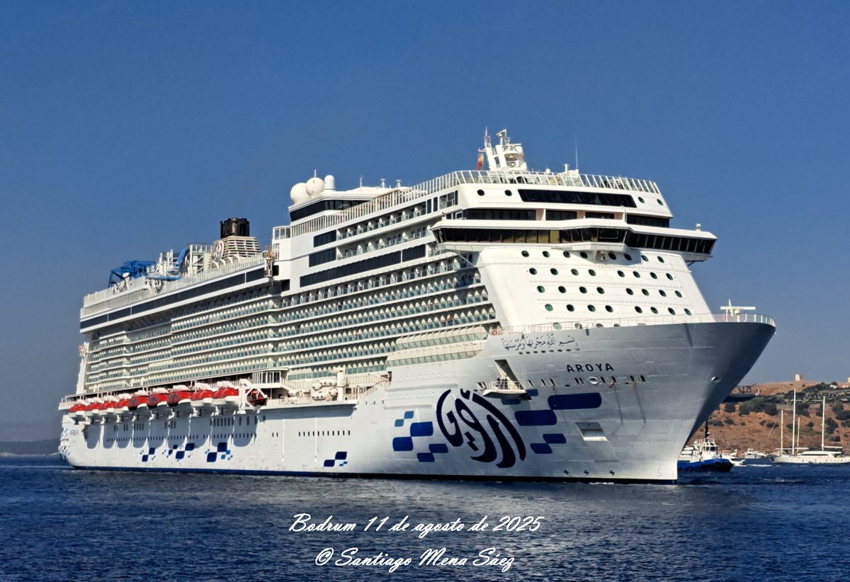 barcosenmalaga's tweet photo. 🚨 #ÚLTIMAHORA: Miles de pasajeros atrapados en el Golfo Pérsico tras el cierre del Estrecho de Ormuz por Irán. 🚢Los buques #MeinSchiff 4 y 5 y el #MSCEuribia permanecen bloqueados. Toda la información aquí 👇 https://t.co/D4IxoCOqNs
#Iran #cruceros #dubaiattack #qatarattack https://t.co/VelUhX31BB