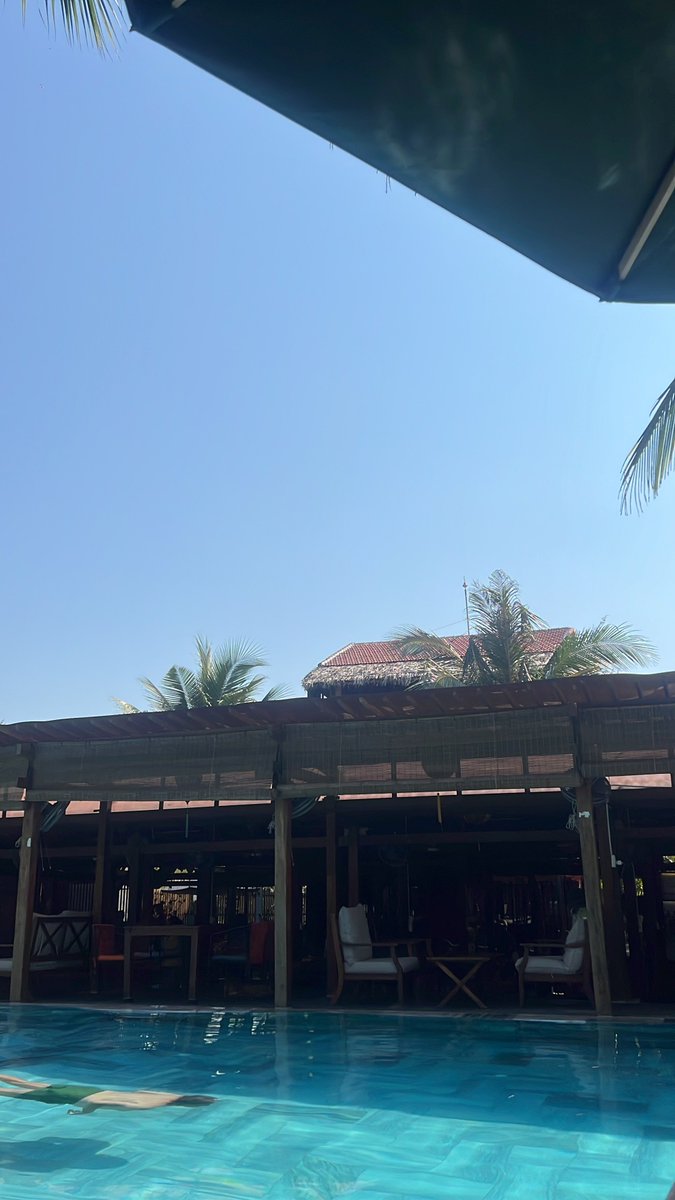 beingblue's tweet photo. another perfect weather day in An Bang 🏖️🏊🧊🛀 https://t.co/TApaYauqXx