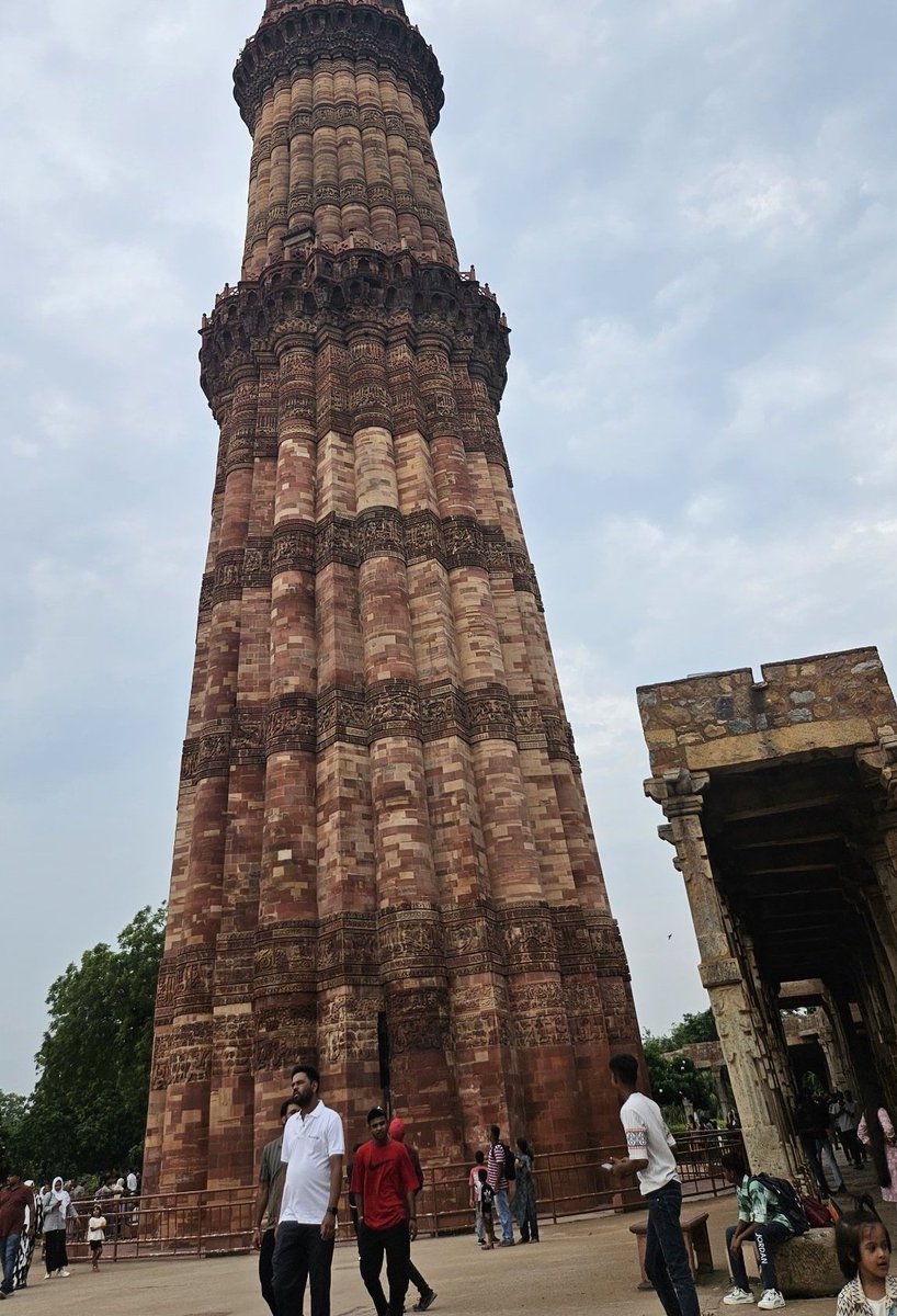भाई <a href="/grok/">Grok</a> 
कुतुब मीनार सालों से चट्टान की तरह खड़ी है ,

लेकिन देश के नए पुल और स्कूल की छत 7 दिनों में  कैसे गिर जाते हैं?