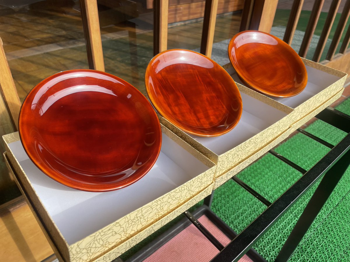 春慶塗 椿皿】 椿の木から作成したお皿です✨ 檜とはまた違う木目の美