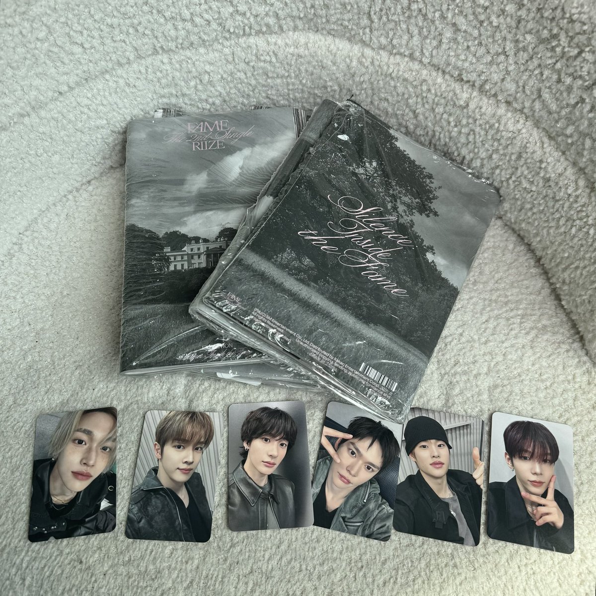sunnpingu's tweet photo. For those still interested, pickup will also be available during the Riize encore screening at Sunway Velo or One Utama. 

Buyers get a chance to win albums + POBs this Friday! 🧚🏻‍♀️

#pasarriize 라이즈 양도 https://t.co/RTBy5r0rX7
