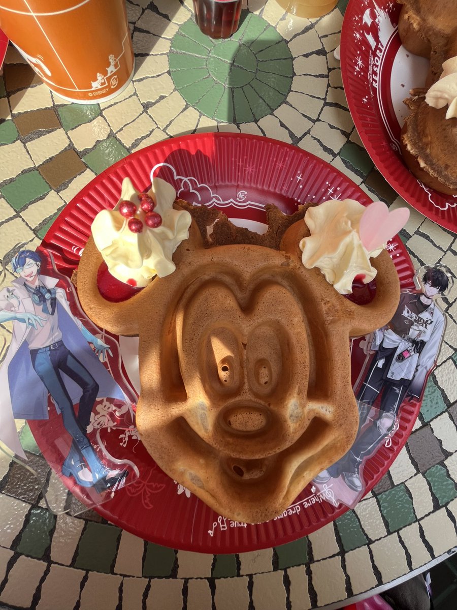 佐伯、レオス‼️私、ディズニー行ってきたよ‼️写真センスなくてごめんな‼️
トイストーリーホテルの夜ご飯めちゃ美味かったぞ‼️食べてばっかだったよ‼️また連れてってもいいか‼️‼️‼️‼️‼️‼️‼️
 #佐伯エゴサしろ