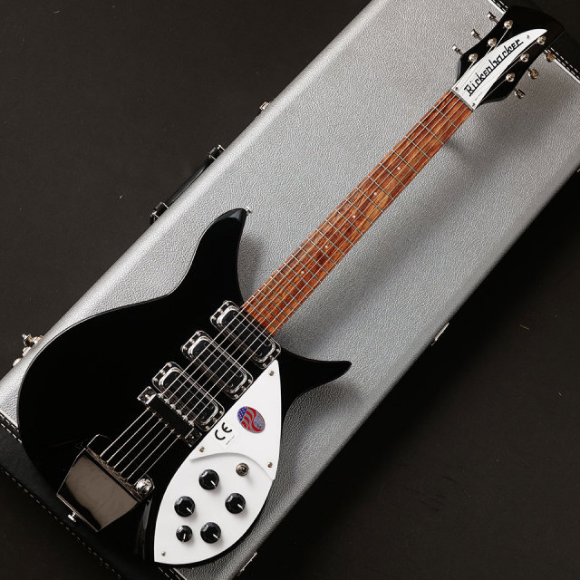 Rickenbacker 325】 ショートスケールのセミホローボディー、3