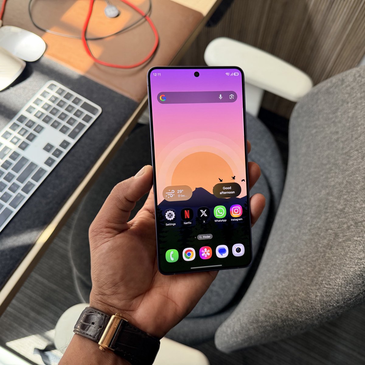 SheelaYada69494's tweet photo. Can anyone find this wallpaper for me my device is Samsung a16 @GyanTherapy @Akashak4020 @grok @OutofGalaxyy https://t.co/bMEH7VGfO1