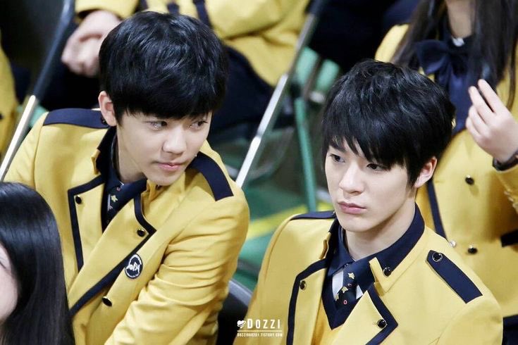 เจโน่ดูแลแจมินมาตั้งแต่สมัยเรียนแล้ว เคยมีคนไปเจอบนรฟฟ.แล้วเขาเอามาเล่าในเน็ต 

วันนั้นเจโน่ให้แจมินนั่งตัก เพราะเป็นช่วงที่แจมินพึ่งผ่าตัดหมอนรองกระดูกมา ยังไม่ควรนั่งพื้นแข็งเกินไป โน่แสนดีมากๆเลย🥺🥺😭