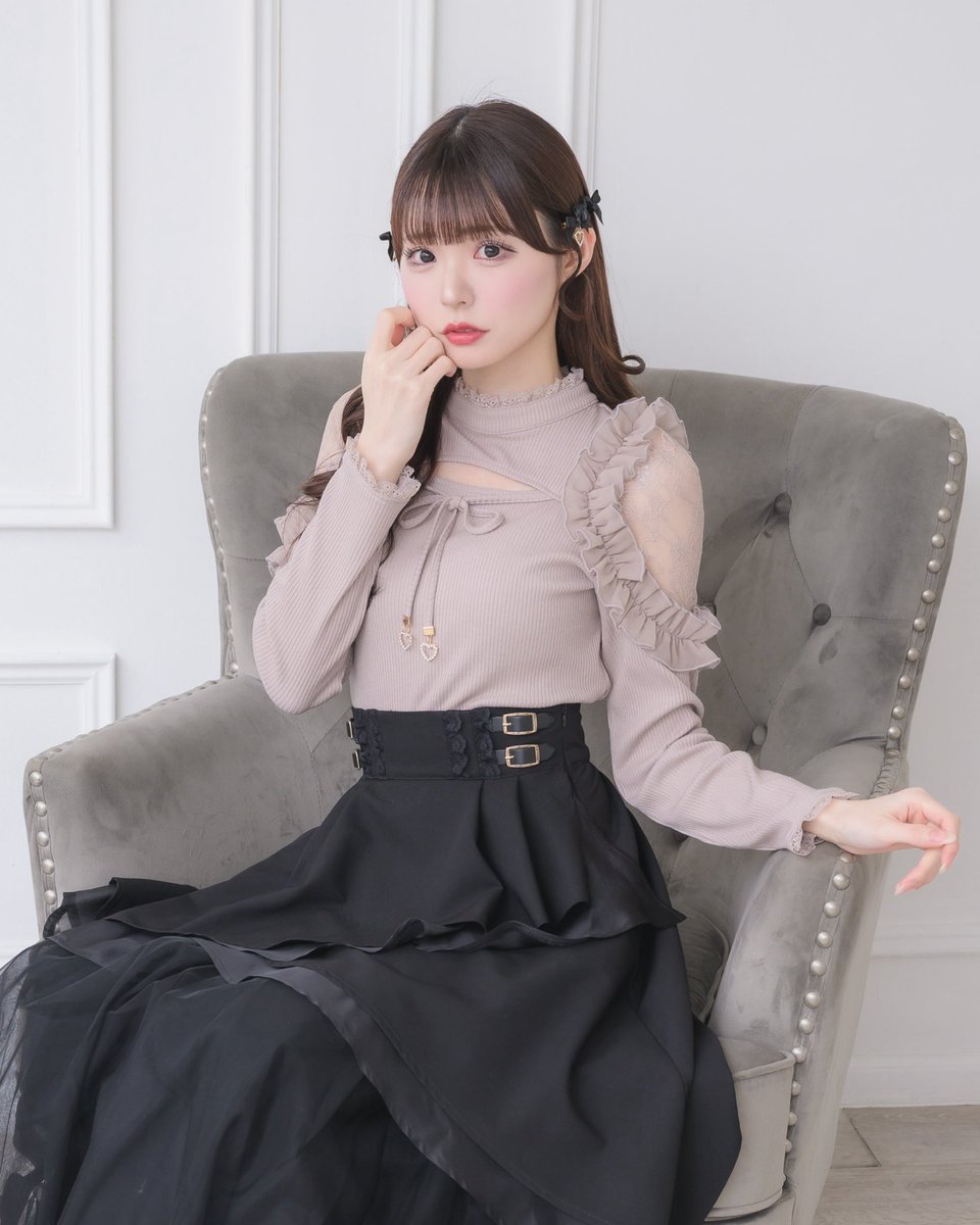 ROJITA__jp's tweet photo. 【 couture BY ROJITA 】　

シアーフリルテレコトップス
price : ¥7,590(税込)
color : black/pink/white

⁡店舗/WEB販売中🎀
⁡https://t.co/H12vjoWJsM

#couturebyrojita
#クチュールバイロジータ https://t.co/8d6ZhnhMG1