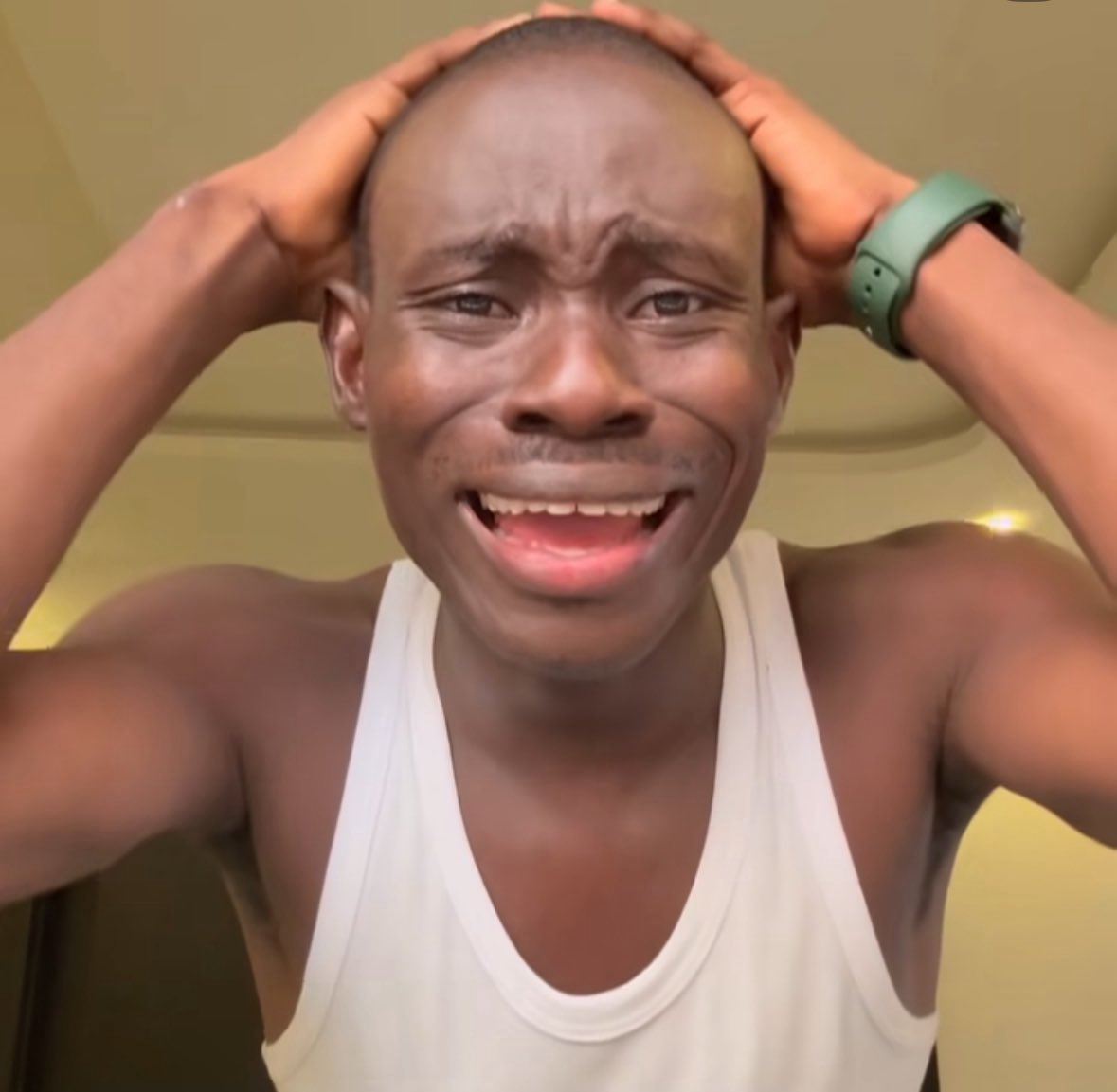 Peller bought a car worth over ₦130m for Jarvis keh

For girl wey dey shame to kiss am? 😂😭