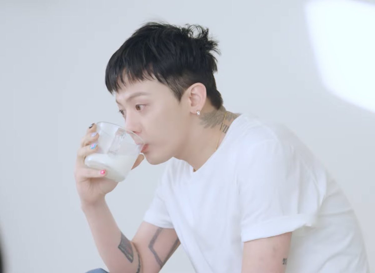 비키니시티 tweet media