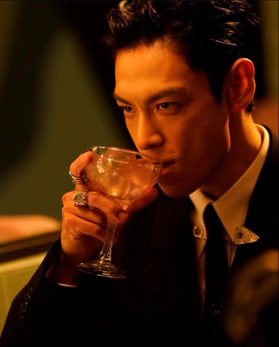 비키니시티 tweet media