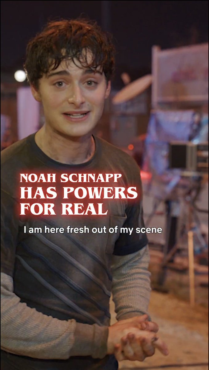 ceeyoulaterrr's tweet photo. This is the funniest thing Netflix has ever done https://t.co/Hi6b8j65Dm