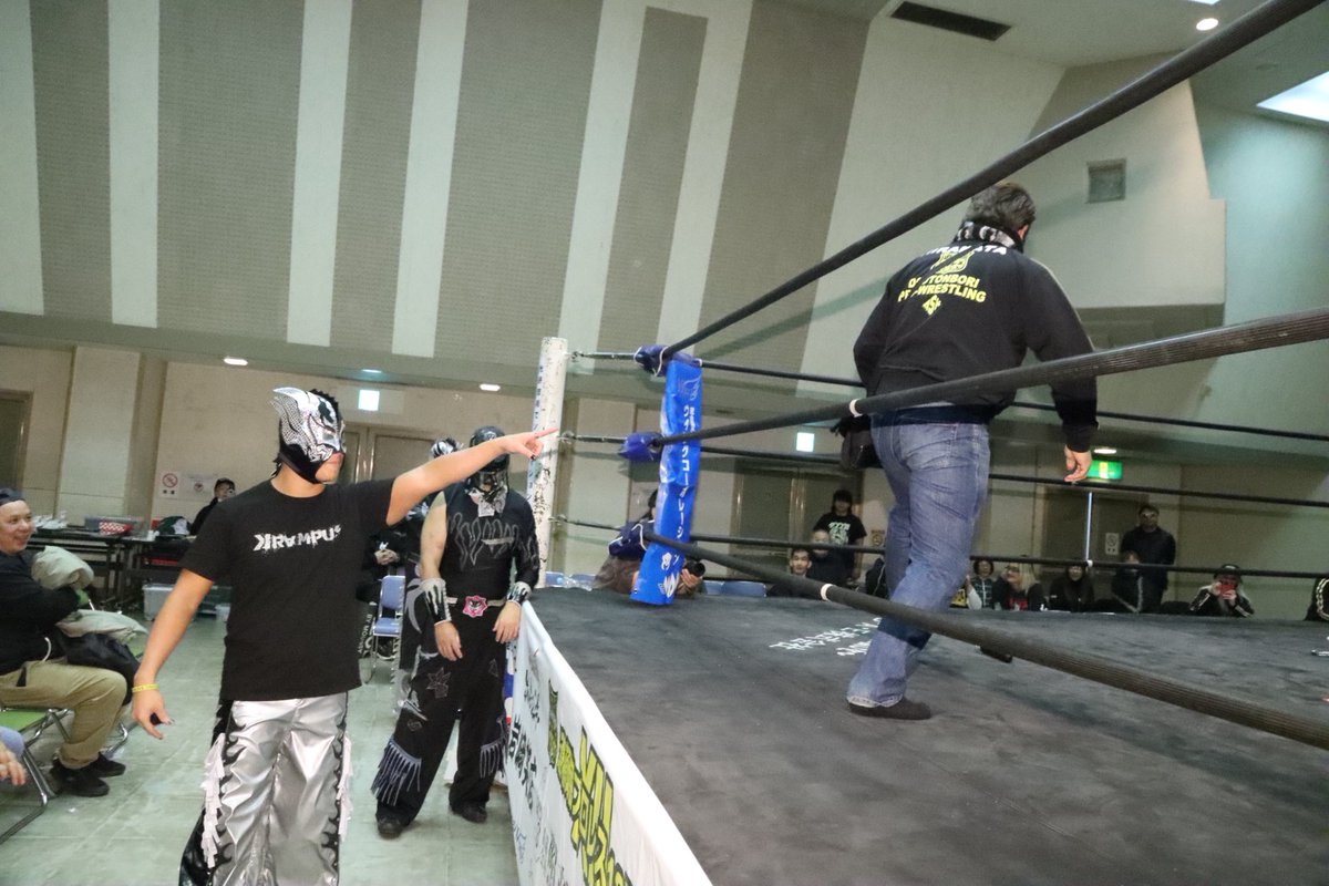 youto11123's tweet photo. 昨日の道頓堀プロレスの大会で
一般人がリングに上がり込むという事態が発生しました。

この事態��団体として許してならないとし、今後の会場への立ち入りの警備を強めより一層気を引き締めて参りたいと思います。

会場に来られた全員のお客様が不快なお気持ちになられたと思います。

本当に申し訳ございませんでした。

我らKRAMPUSから
心よりお詫び申し上げます。

KRAMPUS代表
菊池悠斗

 #KRAMPUS