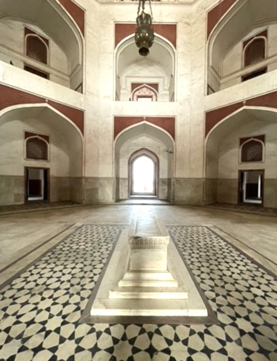 Ira Mukhoty tweet media