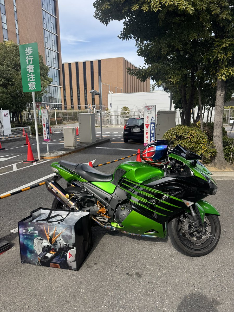 ダイ tweet media