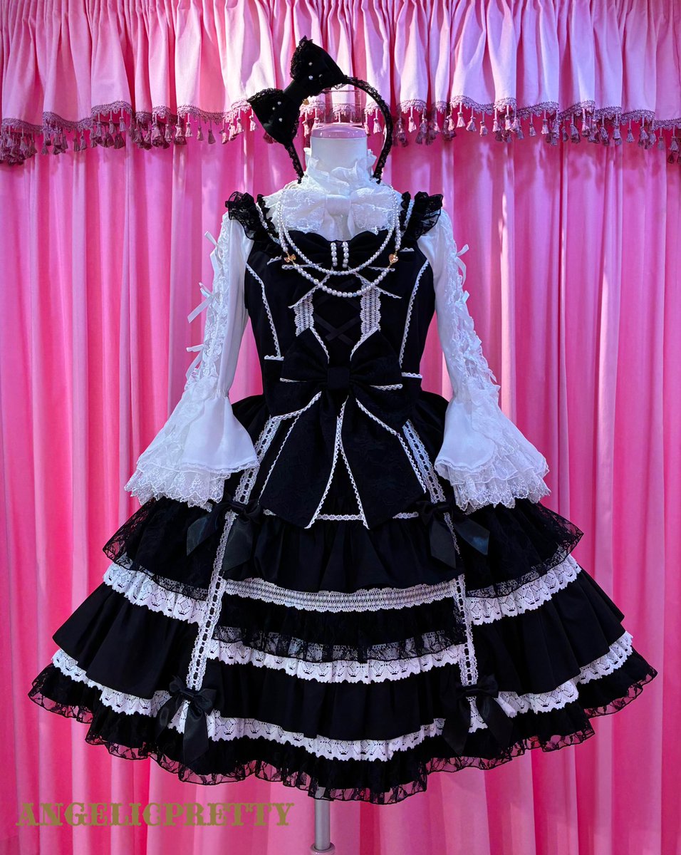 ♡Romantic Ribbonジャンパースカート ♡クロ ¥49,500 ♡Elegant