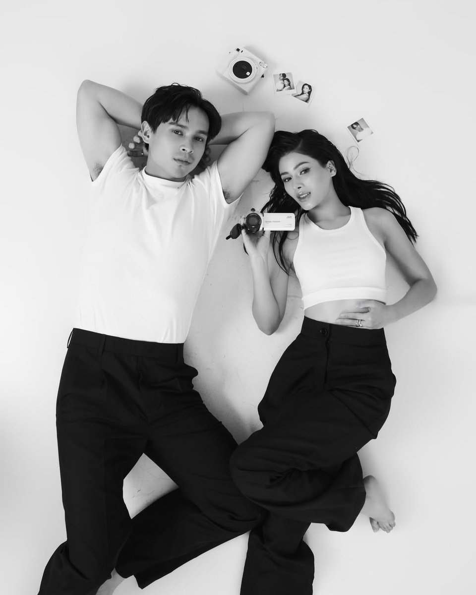 gmanetwork's tweet photo. #AzRalph crumbs?! FEASTING! 😭💛

‘Celebrating u today and everyday’ — WE SEE YOU, RALPH! 🤫👀

See more of AZ Martinez and Ralph De Leon in #TheSecretsOfHotel88, premiering tonight on GMA Prime! 🚪🗝️

📸 jharwin.castaneda via ralph_dl Instagram https://t.co/lWKiMrMNZy
