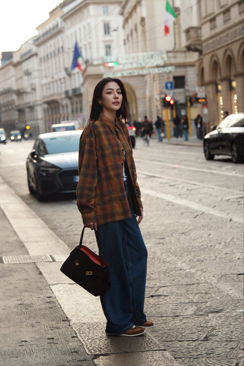 💥💋 

@ferragamo

#Ferragamo
#FerragamoFW26 
#FayeXFerragamo