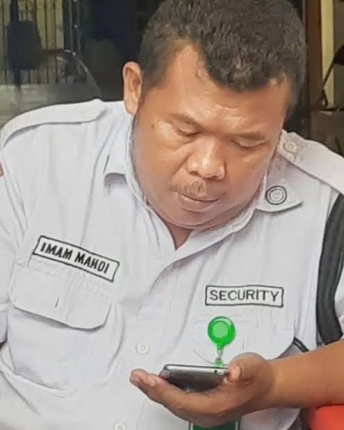 asep73252's tweet photo. @Txtorgnganggurr Lagi liat tiktok https://t.co/eqdbxlbzB5
