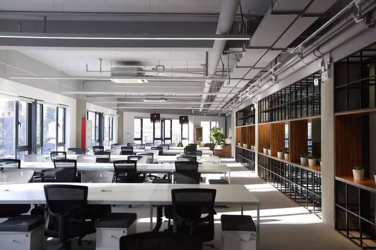 CasiRailyn's tweet image. "When your boss says 'casual Friday' but your intern shows up in a onesie…  Our team’s still debating if it’s 'innovative dress code' or 'we need to hide them during client calls'  #WorkHumans #OfficeChaos"