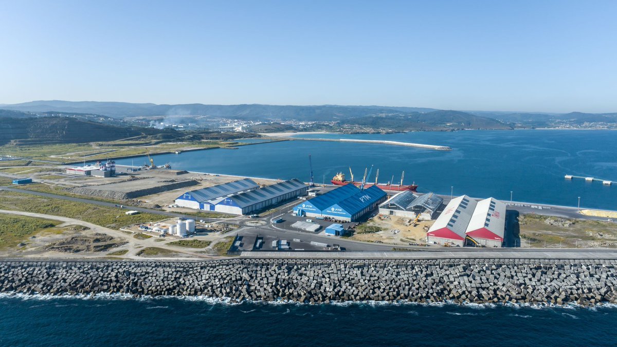 IPesqueras's tweet photo. #Puertos | El Gobierno asturiano inicia el dragado del puerto de #Bustio, en #Ribadedeva #Asturias.
https://t.co/mo1fcoTu2e https://t.co/hP8QDA0FiY