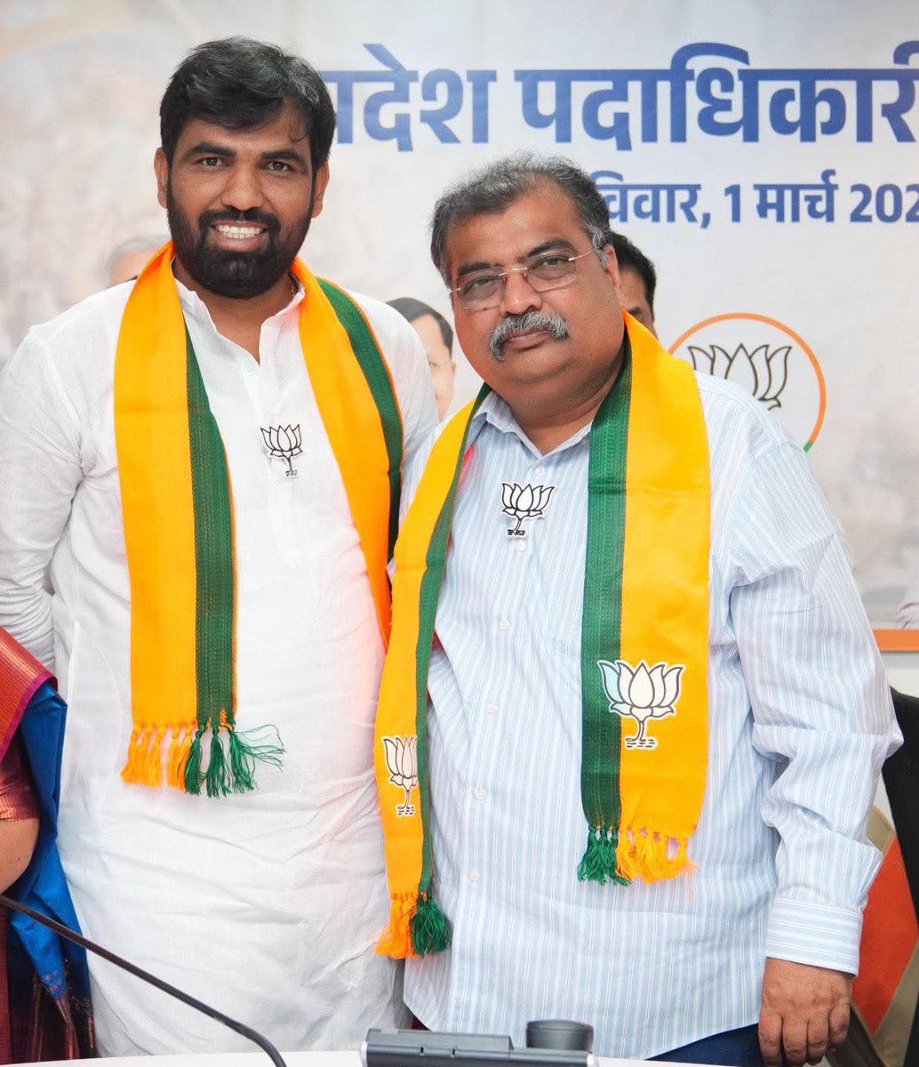 niketankothari5's tweet photo. अखिल भारतीय विद्यार्थी परिषदेचे पूर्व प्रदेश मंत्री, मा. आमदार, भारतीय जनता युवा मोर्चाचे राष्ट्रीय उपाध्यक्ष राम सातपुते दादा आपली भाजप प्रदेश सचिव पदी नियुक्ती झाल्याबद्दल आपले मनःपूर्वक अभिनंदन व शुभेच्छा. 🌷⛳️🌷⛳️🌷⛳️
@RamVSatpute https://t.co/8DCMSLeoSj