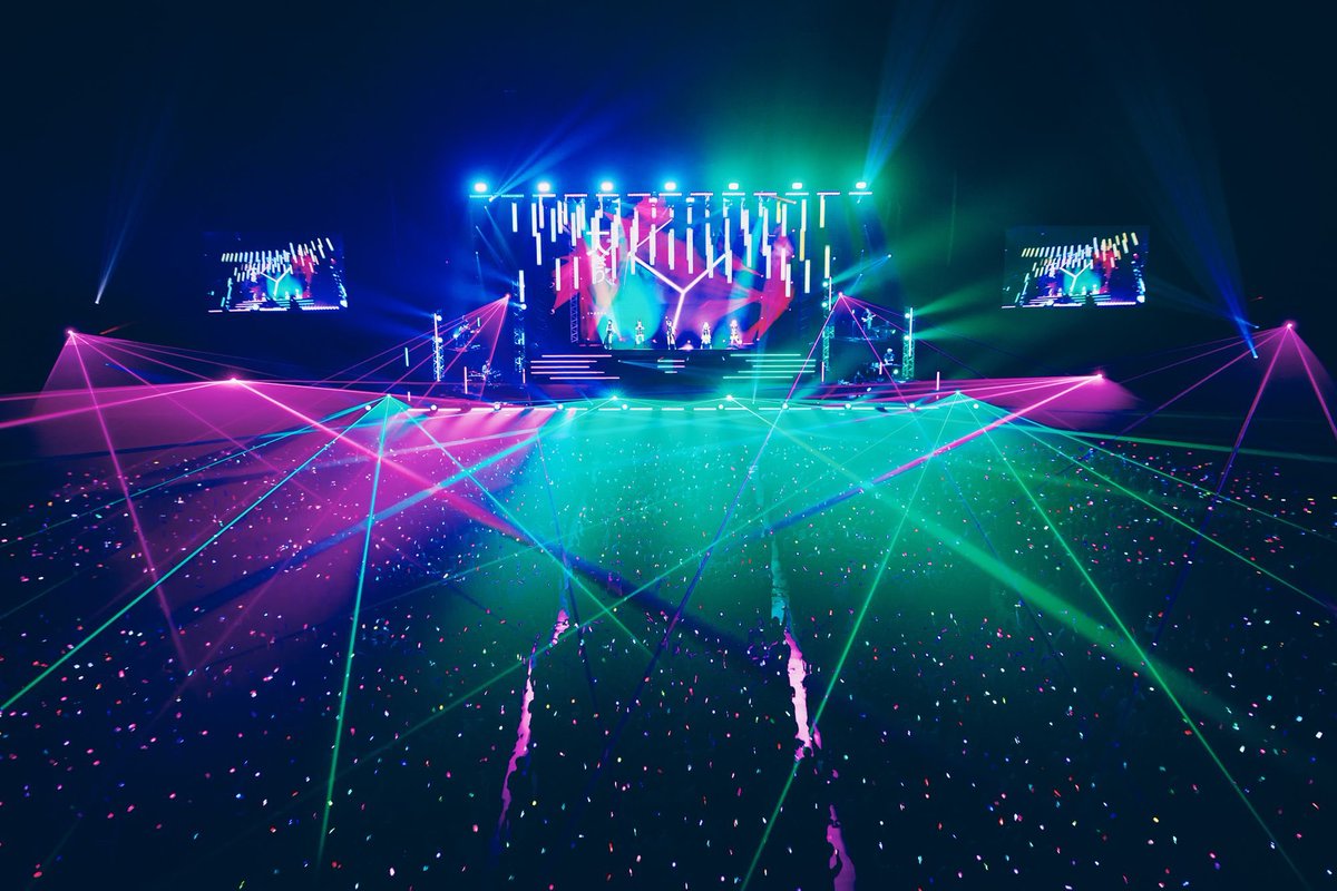 観測者の皆さんへ
改めまして #VWP現象4 それからDay2
の花譜ちゃんのワンマンも含め2日間ありがとうございました...!!!🌸

横浜ぴあアリーナMMという場所でライブを開催出来たこと、本当にとても宝物になりました。
今回KOKO