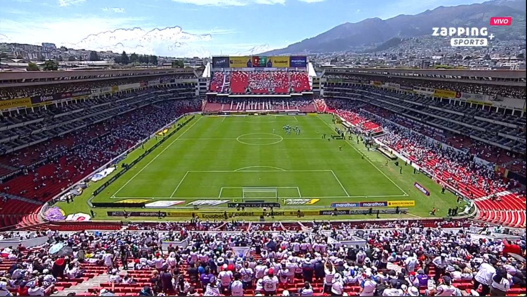 PoderosaSan's tweet photo. Este post envejeció rápido como su dueño 
CSE: Sin copas, -3 pts, deudas y sanción FIFA,mete 40 mil almas al Capwell,viene salvandose d descender⚡️

ldu: Con Libertadores y "plantilla 2026", no llenan ni de local❄️
Como dijo Paz: no pasan de 1500. ¡La mística no se compra! 🦁🤫 https://t.co/NJQluoUEJK