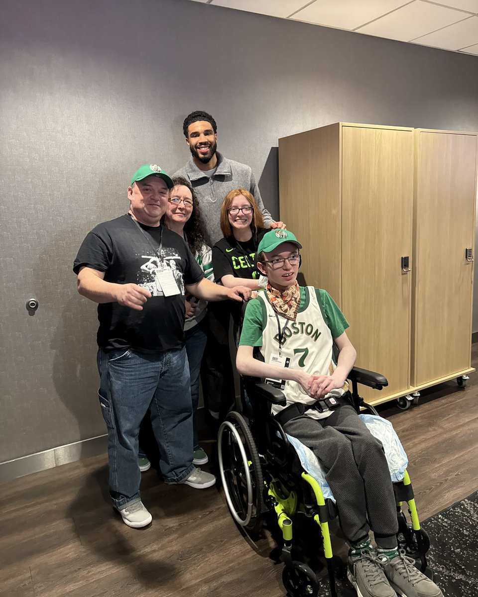 Amica's tweet image. We were so thrilled to host Ronan, a @MakeAWishMassRI recipient, and his family at a Boston @Celtics game! Our VIP experience provided them with custom jerseys, courtside seats and a meet-up with @jaytatum0! #BeyondThePatch