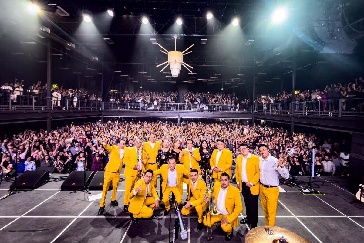 Los Ángeles Azules tweet media