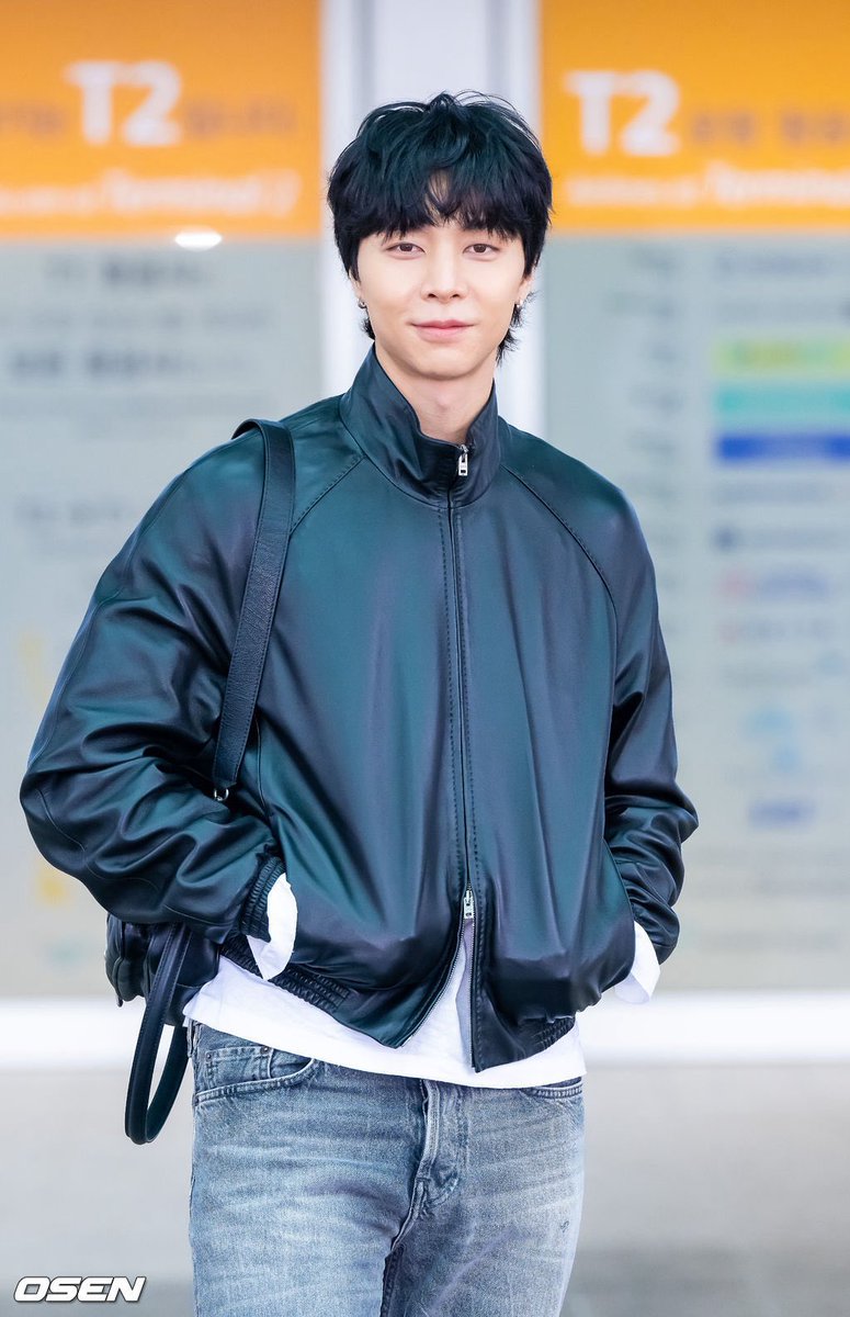 เดินทางปลอดภัยนะคะสุดหล่อ

JOHNNY SUH L‘ICÔNE DE PFW
#AcneStudiosXJohnnySuh
#AcneStudios 
<a href="/acnestudios/">Acne Studios</a>