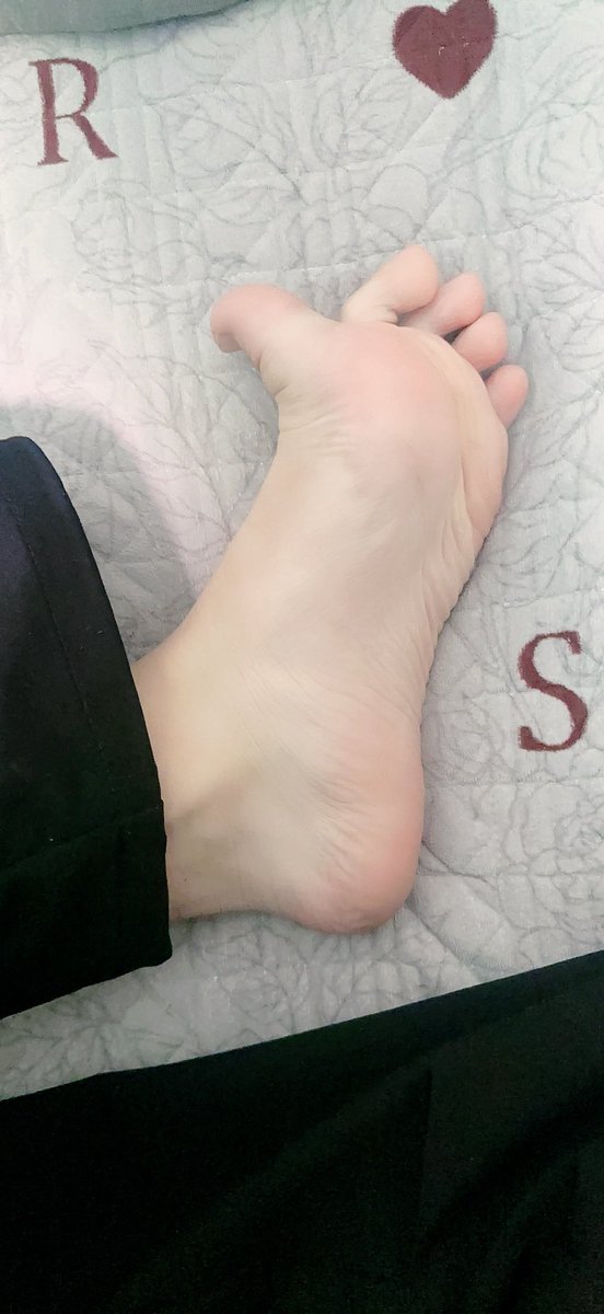 ^ 洛軒不是車干 tweet media