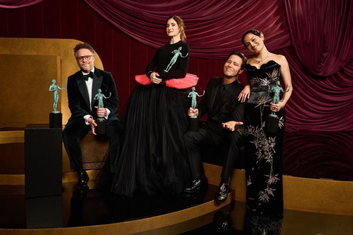 the fifth award on the stand for catherine 😭❤️