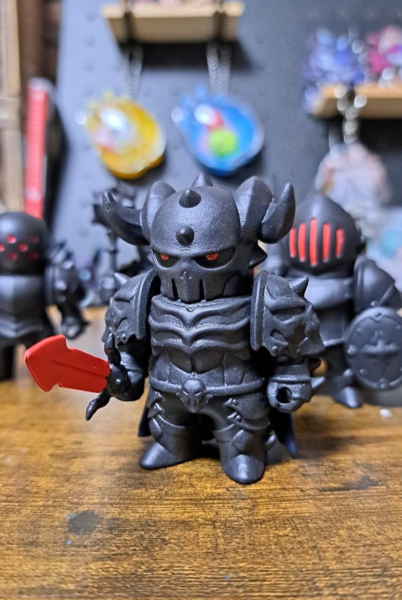 ブラックバージョン届いたので開封。 マッドな仕上がりでカッコいい