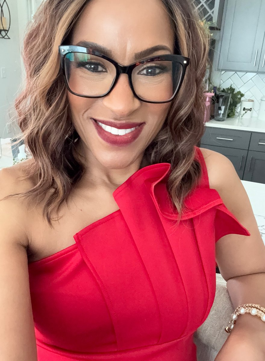 beverly.johnson tweet media