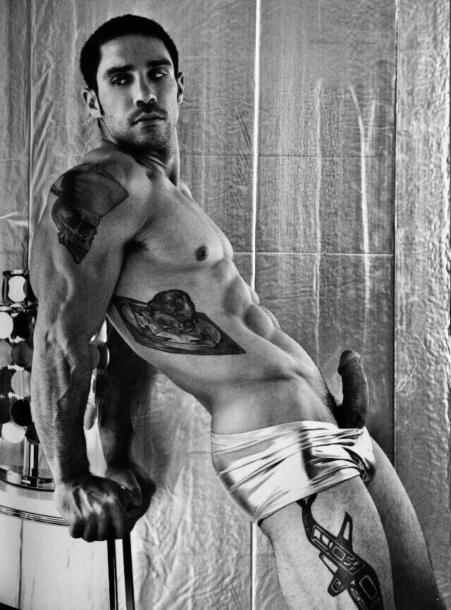 Gay B+W - MEN ONLY tweet media