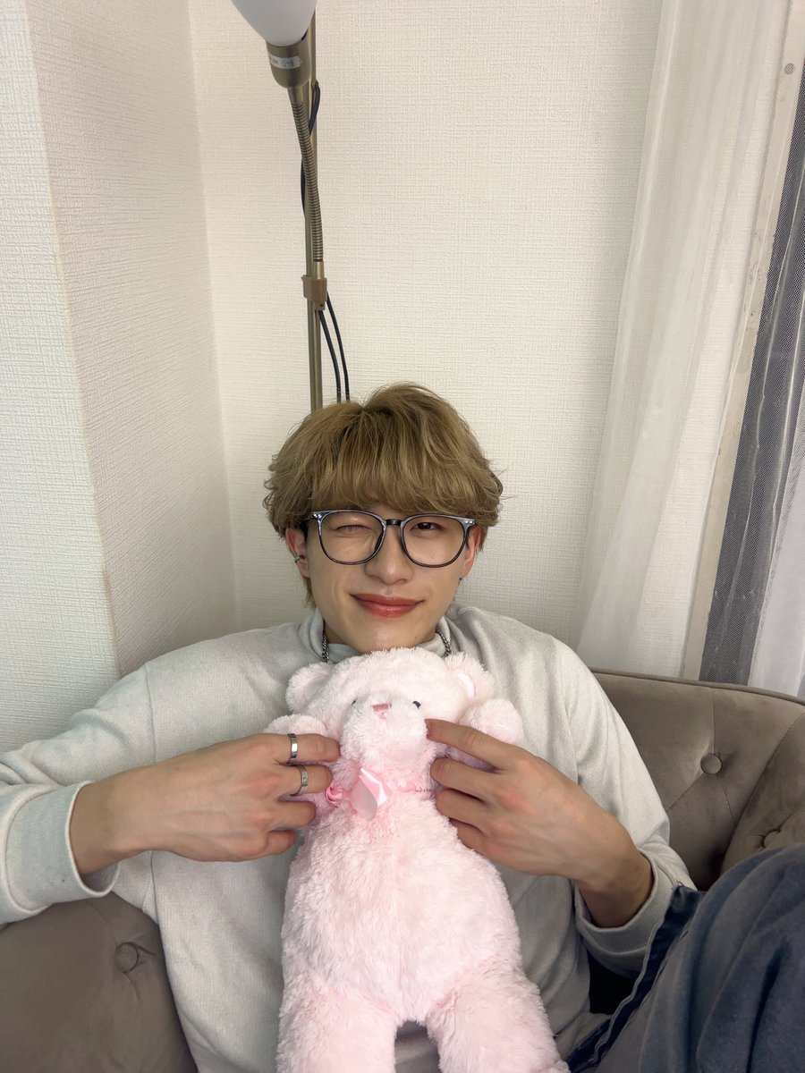 やほー！！！さあ！！今日もぶち上がって素敵な日にしよかあああ