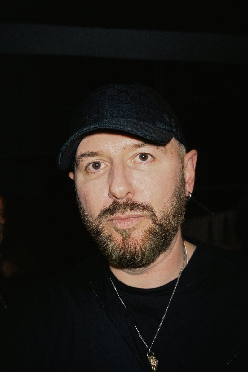 Trashvis tweet media