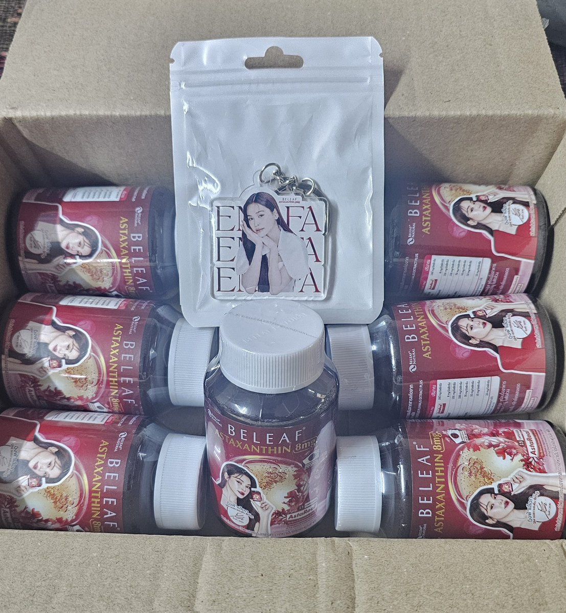 wowowzAaa's tweet photo. ทานหมดนี่ผิวจะกระจ่างใส เหมือนอิงมั้ย 😄พวงกุญแจน่ารัก
#BeleafLivexENGFA
ALLAROUND SENSATION ENGFA02
#อิงฟ้ามหาชน #EngfaWaraha
#อิงฟ้าวราหะ @EWaraha https://t.co/ZUh5YBkwf7