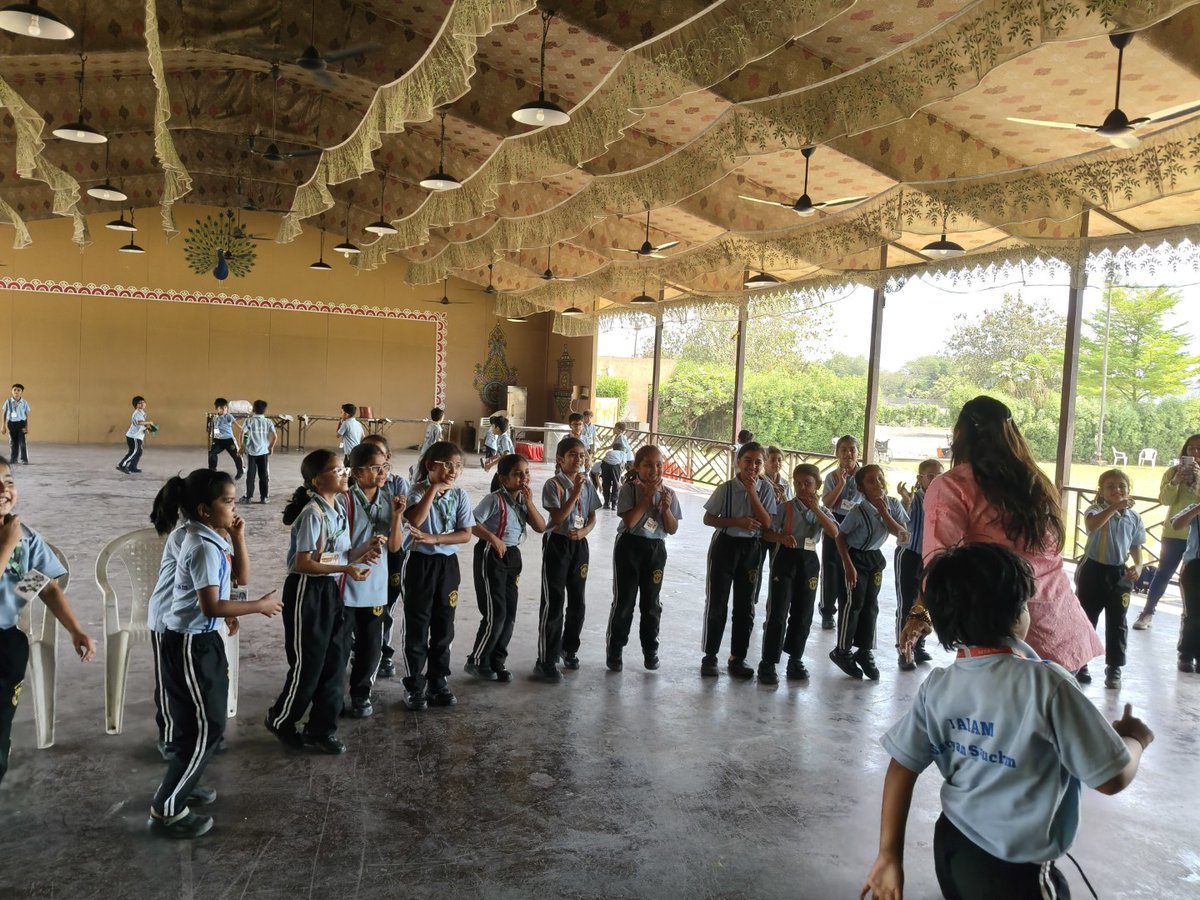 Delhi Public School tweet media