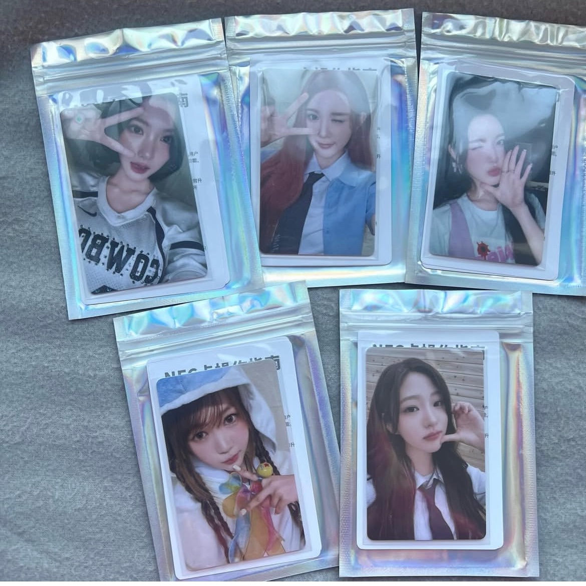 4everyoung0518's tweet photo. wts hearts2hearts poca

limited poca
ana $8
jiwoo $15

하투하 sell 카르멘 지우 유하 스텔라 주은 에이나 이안 예온 jiwoo carmen juun yuha stella ana ian yeon 미공개 포토카드 wts sell 대면 영통 특전 포카 분철 양도 케타포 photocard photocards pc h2h https://t.co/J9OgLmr4je