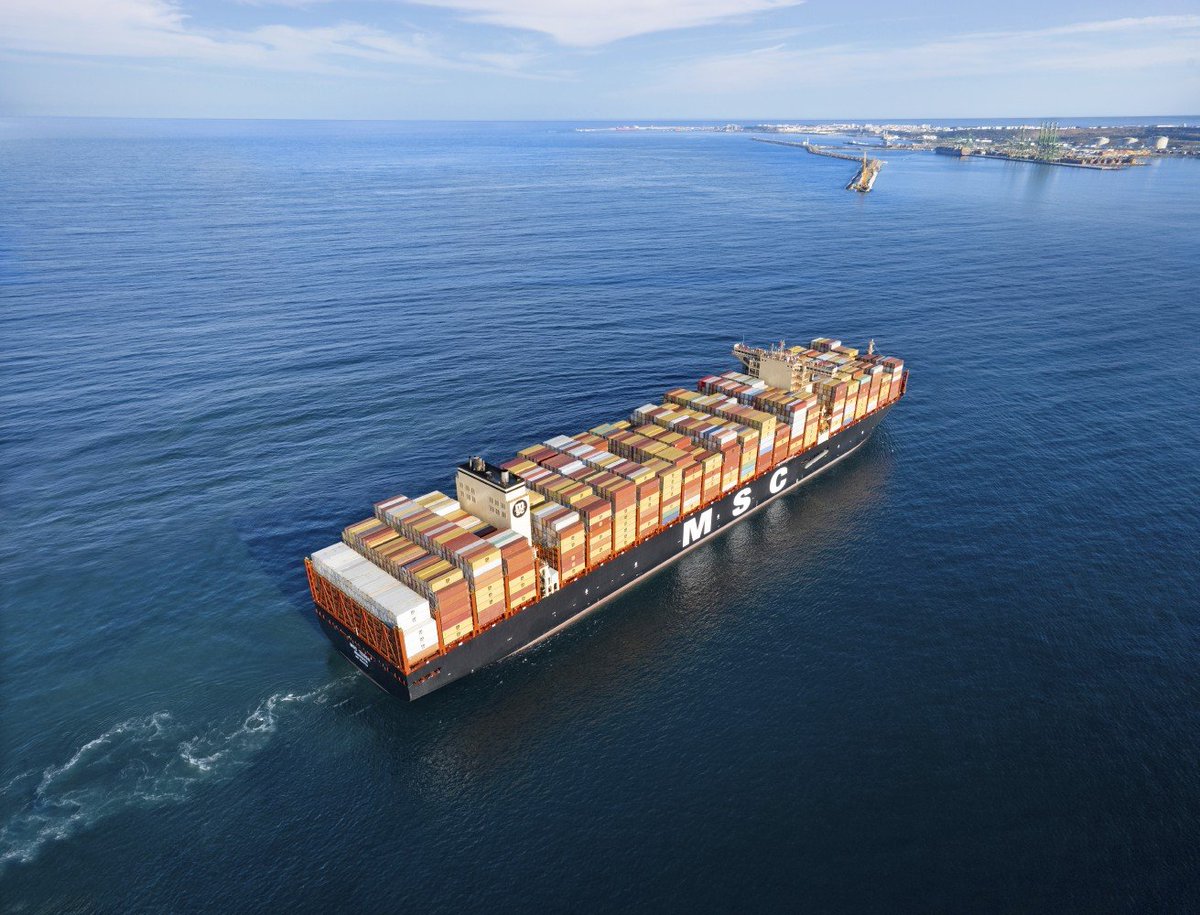 شركة MSC توقف عبور سفنها في مضيقي هرمز وباب المندب وتوجهها لمناطق آمنة

في ظل التطورات الأمنية المتسارعة التي تشهدها منطقة #الشرق_الأوسط وتأثيرها المباشر على حركة الملاحة البحرية، أعلنت شركة البحر الأبيض المتوسط للشحن (#MSC) عن اتخاذ تدابير أمنية احترازية عاجلة بشأن عبور سفنها في