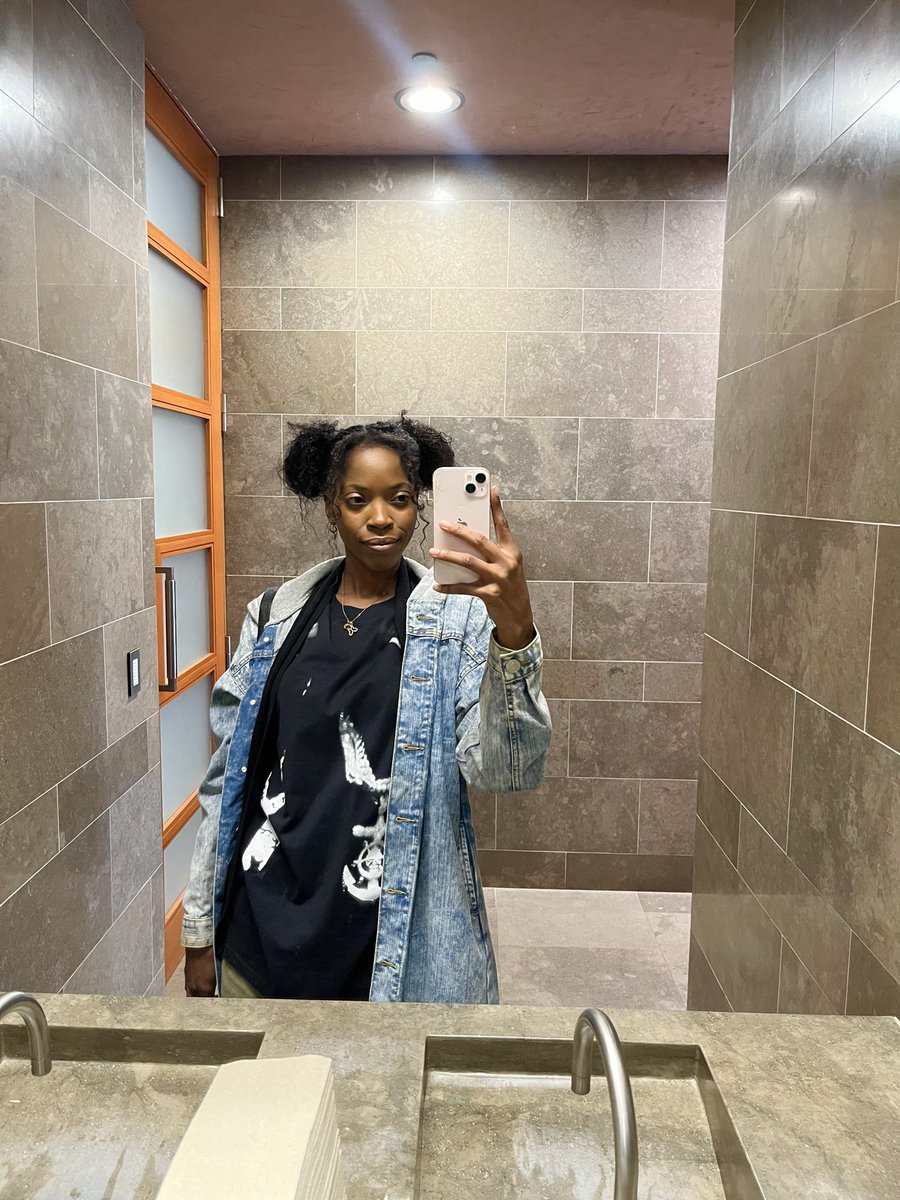 Shannon Cherie tweet media