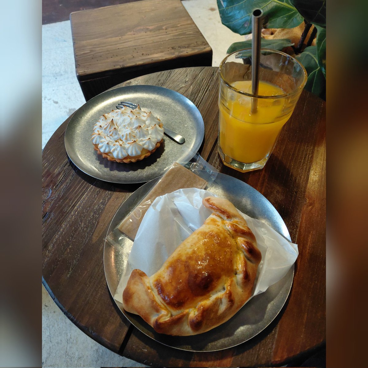 I visited ALLWAYS CAFECITO ROASTER with the girls. The owner is Chilean, and it's a very cozy place with delicious food typical of my country. Thank you, girls, for giving me your time, kindness, and friendship. I'll miss you. #Allwayscafecito 🇨🇱🇯🇵☕️❤️
<a href="/uug_p_raku/">らく raku</a> <a href="/kira_tjpw/">Kira Summer/キラ・サマー</a>