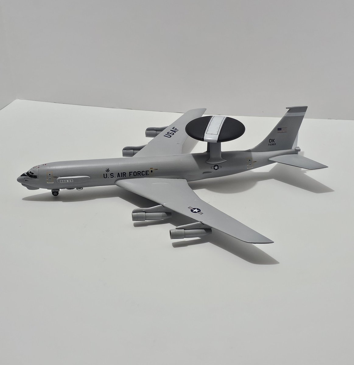 MidnightModeli1 tweet picture