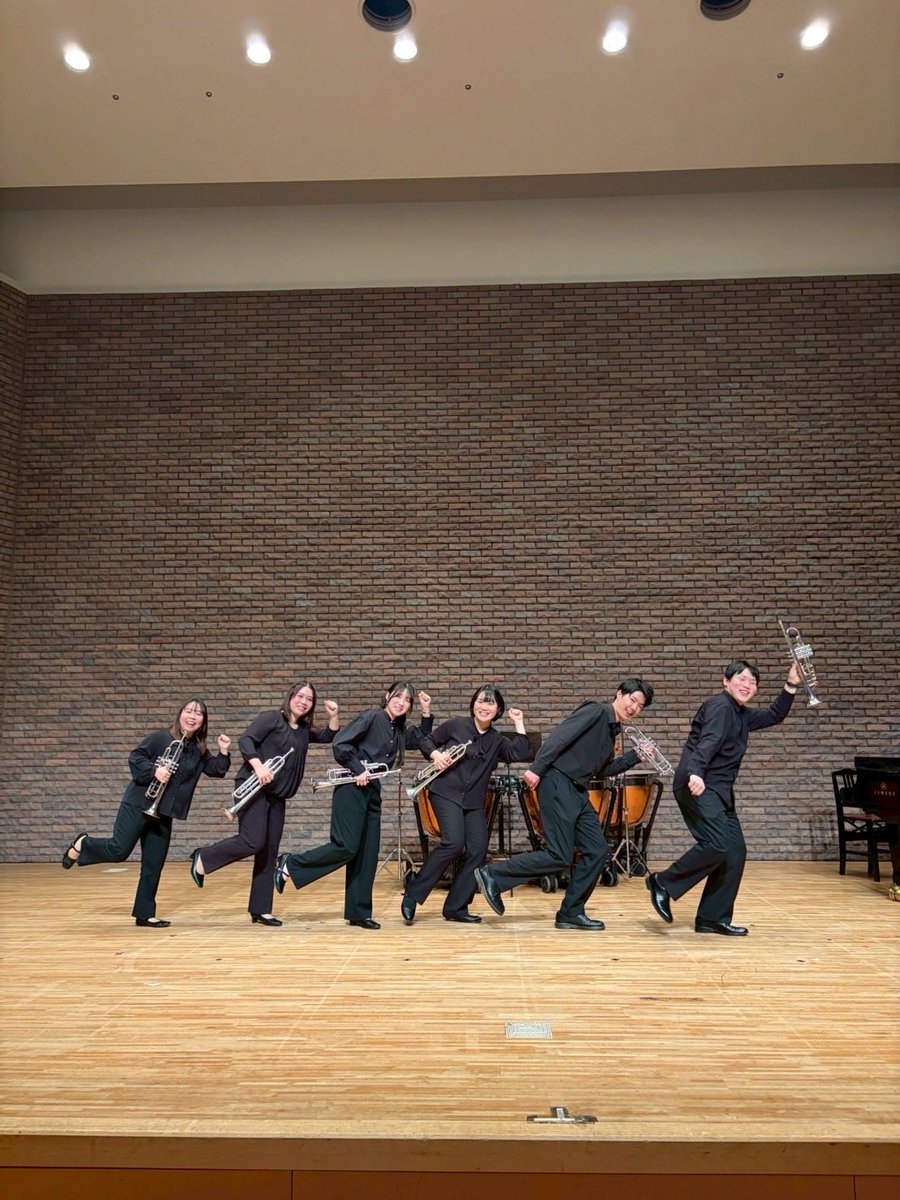 OkuTrumpet's tweet photo. 2026/3/1 Trumpet Ensemble vol.13

第13回トランペットアンサンブルコンサート無事終演いたしました🎺

ご来場いただいた皆様、誠にありがとうございました🥰

大阪教育大学トランペット専攻一同、これからもより一層精進してまいります✊🏻❤️‍🔥
今後とも応援のほど、どうぞよろしくお願いいたします🙇‍♀️ https://t.co/9lZ9L2XLnD