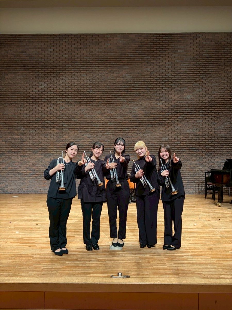 OkuTrumpet's tweet photo. 2026/3/1 Trumpet Ensemble vol.13

第13回トランペットアンサンブルコンサート無事終演いたしました🎺

ご来場いただいた皆様、誠にありがとうございました🥰

大阪教育大学トランペット専攻一同、これからもより一層精進してまいります✊🏻❤️‍🔥
今後とも応援のほど、どうぞよろしくお願いいたします🙇‍♀️ https://t.co/9lZ9L2XLnD