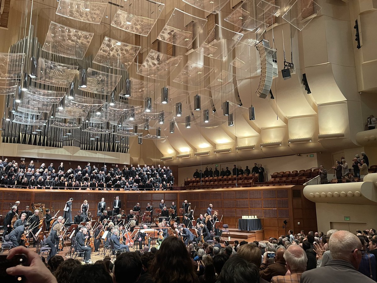 cake🇻🇦🇺🇸🕊️ tweet media